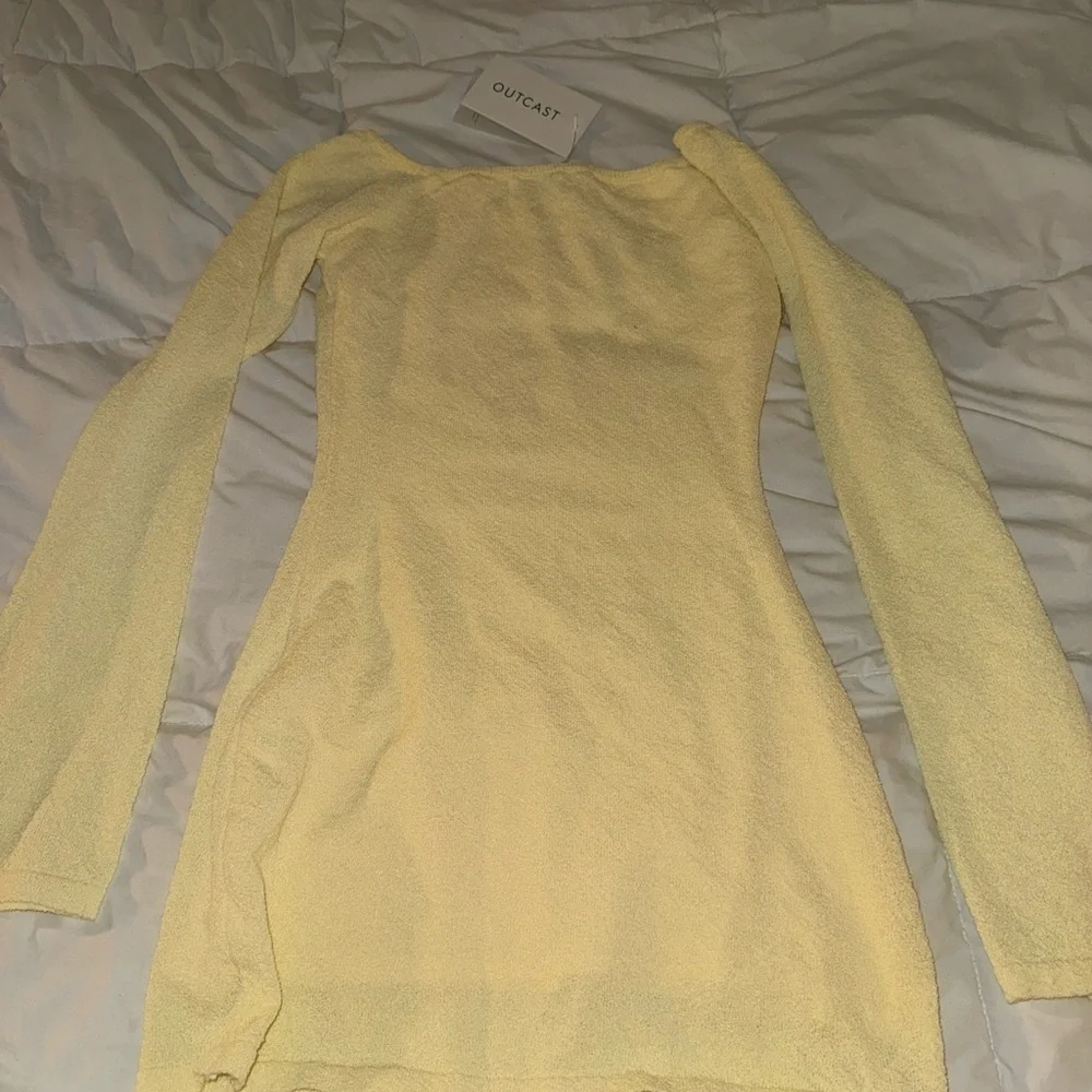 OUTCAST  MAII MINI DRESS LEMON YELLOW  Starfish Embellishments - Picture 4 of 4